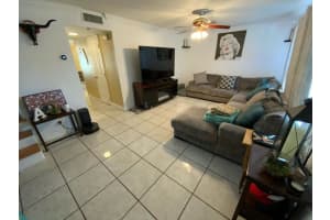 4122 SW 65th Ave, Davie, FL 33314, Sold 03/18/22