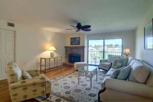 3500 Twin Lakes Terrace APT 202, Fort Pierce, FL 34951, Sold 03/31/22