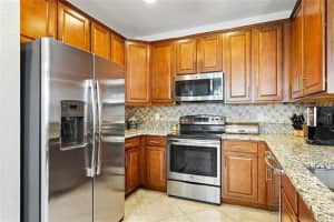 8449 Lake Majesty Ln, Parkland, FL 33076, Sold 05/27/22