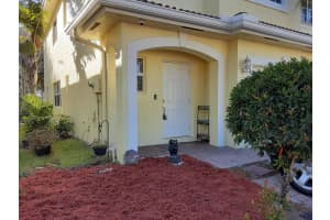 765 Imperial Lake Rd, West Palm Beach, FL 33413, Sold 04/08/22