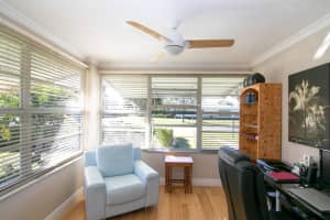 1087 N Oakridge Cir, Lantana, FL 33462, Sold 03/23/22