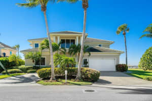4300 NE Joes Point Rd, Stuart, FL 34996, Sold 04/05/22