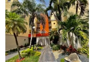 8323 Lake Dr, Doral, FL 33166, Sold 03/14/22