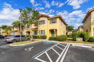 6051 SW 19th Ct, North Lauderdale, FL 33068, Sold 03/15/22