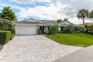 727 Pine Lake Dr, Delray Beach, FL 33445, Sold 06/15/22