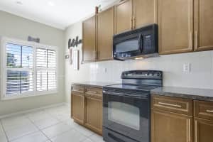 244 Lake Monterey Cir, Boynton Beach, FL 33426, Sold 03/22/22