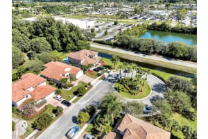 8225 Phoenician Ct, Davie, FL 33328, Sold 04/11/22