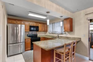 5280 Bosque Ln APT 47, West Palm Beach, FL 33415, Sold 03/08/22