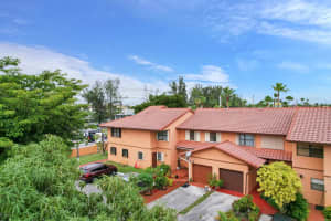 2785 W 64th Pl Apt 103-17, Hialeah, FL 33016, Sold 03/29/22