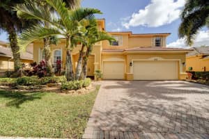 4172 E Gardenia Ave, Weston, FL 33332, Sold 03/15/22