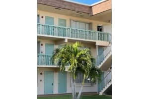 200 Village Green Cir E APT 317, Palm Springs, FL 33461, Sold 03/30/22