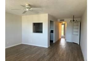 200 Village Green Cir E APT 317, Palm Springs, FL 33461, Sold 03/30/22