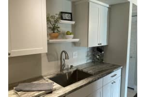270 SW South River Dr APT 204, Stuart, FL 34997, Sold 03/17/22