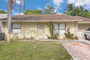 5819 Dewitt Pl, Lake Worth, FL 33463, Sold 08/31/22