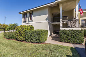 1901 Fairway Dr S, Jupiter, FL 33477, Sold 03/18/22