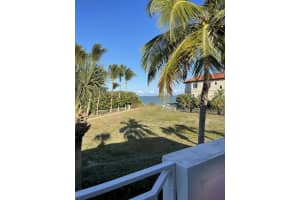 111 Seaway Ct, Vero Beach, FL 32963, Sold 04/25/22