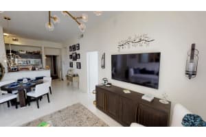 550 Okeechobee Blvd, West Palm Beach, FL 33401, Sold 05/03/22