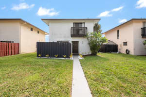 5294 Garden Hills Cir, West Palm Beach, FL 33415, Sold 03/18/22