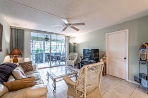 720 E Ocean Ave APT 102, Boynton Beach, FL 33435, Sold 03/28/22