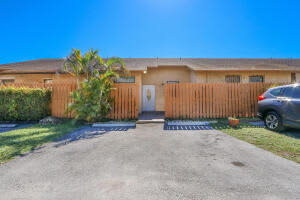 6704 NW 193rd Terrace, Hialeah, FL 33015, Sold 03/30/22