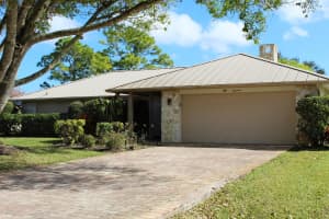 5200 Indian Bend Ln, Fort Pierce, FL 34951, Sold 06/06/22