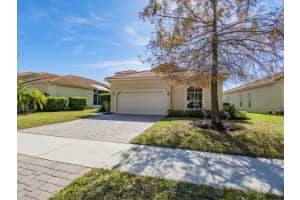 5729 Sterling Lake Dr, Fort Pierce, FL 34951, Sold 02/28/22