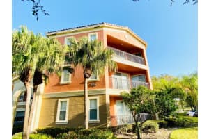 4706 SW 160th Ave APT 121, Miramar, FL 33027, Sold 03/17/22