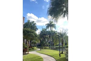 2946 S University Dr APT 7111, Davie, FL 33328, Sold 02/28/22