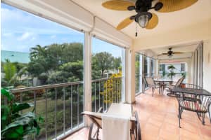106 Half Moon Cir APT H2, Hypoluxo, FL 33462, Sold 03/31/22