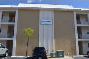 312 Northlake Dr APT 104, North Palm Beach, FL 33408, Sold 04/28/22