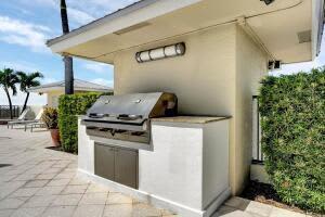 Astor Condos, 225 NE 1st St UNIT 405, Delray Beach, FL 33444, Sold 04/29/22