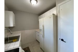 6112 Forest Hill Blvd APT 109, West Palm Beach, FL 33415, Sold 04/29/22