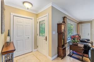 5389 Canal Dr, Lake Worth, FL 33463, Sold 04/20/22