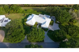 17 Country Rd, Boynton Beach, FL 33436, Sold 05/02/22