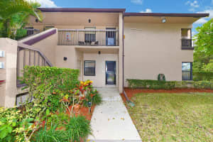 8453 Boca Glades Blvd E, Boca Raton, FL 33434, Sold 04/14/22