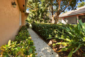 394 Coral Trace Ln, Delray Beach, FL 33445, Sold 04/01/22