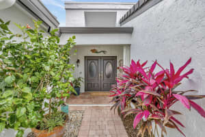 635 W Lakewoode Cir, Delray Beach, FL 33445, Sold 04/20/22