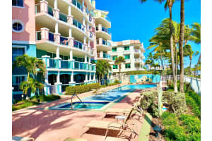 2051 SE 3rd St, Deerfield Beach, FL 33441, Sold 05/11/22