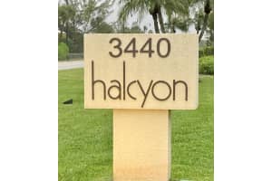 3440 S Ocean Blvd, Palm Beach, FL 33480, Sold 03/15/22