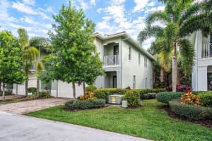 1082 Piccadilly St, Palm Beach Gardens, FL 33418, Sold 04/14/22