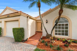 7919 Lake Sands Dr, Delray Beach, FL 33446, Sold 03/18/22