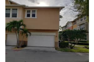 975 Millbrae Ct UNIT 1, West Palm Beach, FL 33401, Sold 05/03/22