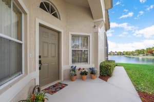10655 Lake Shore Dr, Wellington, FL 33414, Sold 04/22/22