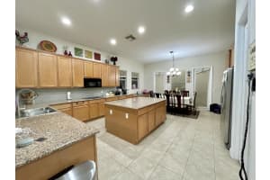 533 Cresta Cir, West Palm Beach, FL 33413, Sold 05/13/22