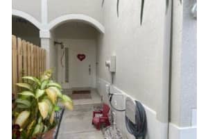 1074 Woodfield Rd, Greenacres, FL 33415, Sold 03/31/22