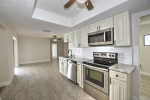 1433 Carmelle Dr, Fort Myers, FL 33919, Sold 04/01/22