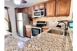 256 Palmetto Ct, Jupiter, FL 33458, Sold 03/09/22