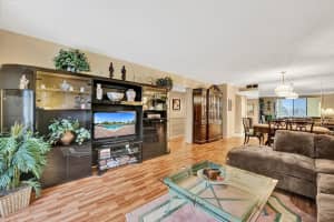 7270 Ashford Pl APT 402, Delray Beach, FL 33446, Sold 08/09/22