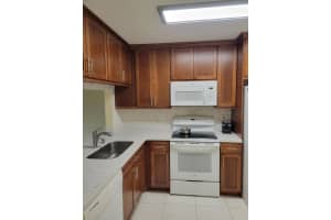 15801 W Waterside Cir APT 205, Sunrise, FL 33326, Sold 08/05/22