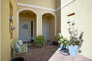 559 SW Glen Crest Way, Stuart, FL 34997, Sold 04/06/22